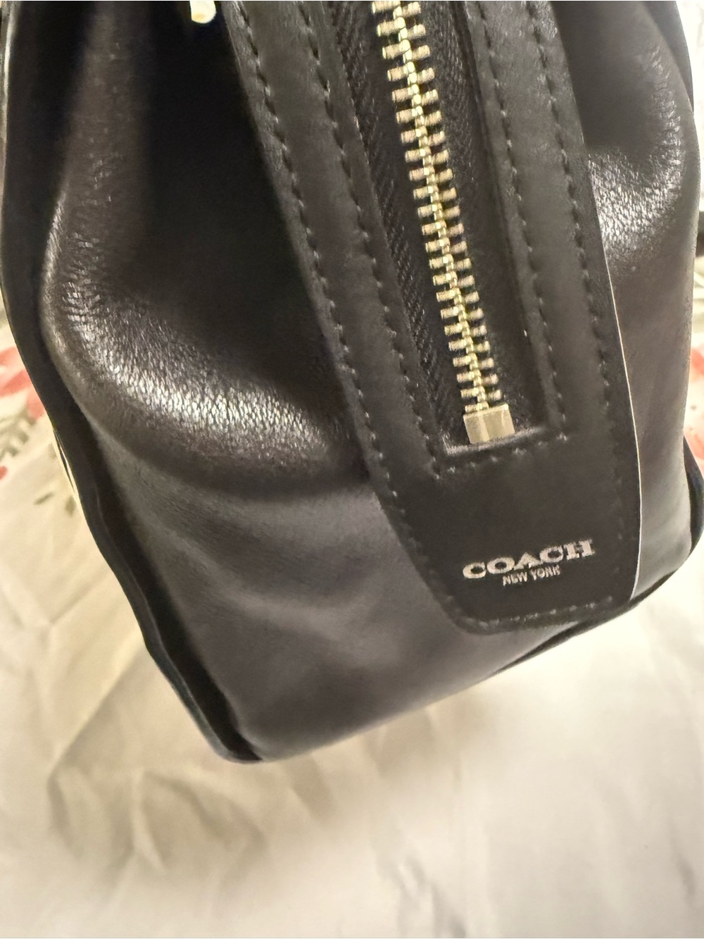 Coach Two-Tone Leather Tote in Cream and Black - Picture 3 of 11